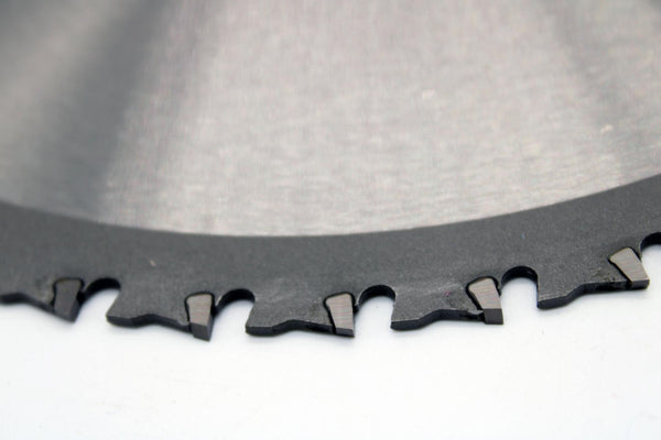 LXDIAMOND Hartmetall Sägeblatt 210mm x 30,0mm Premium für Eisen Edelstahl Stahlprofile passend für Metall Kappsägen Handkreissägen Tischsägen